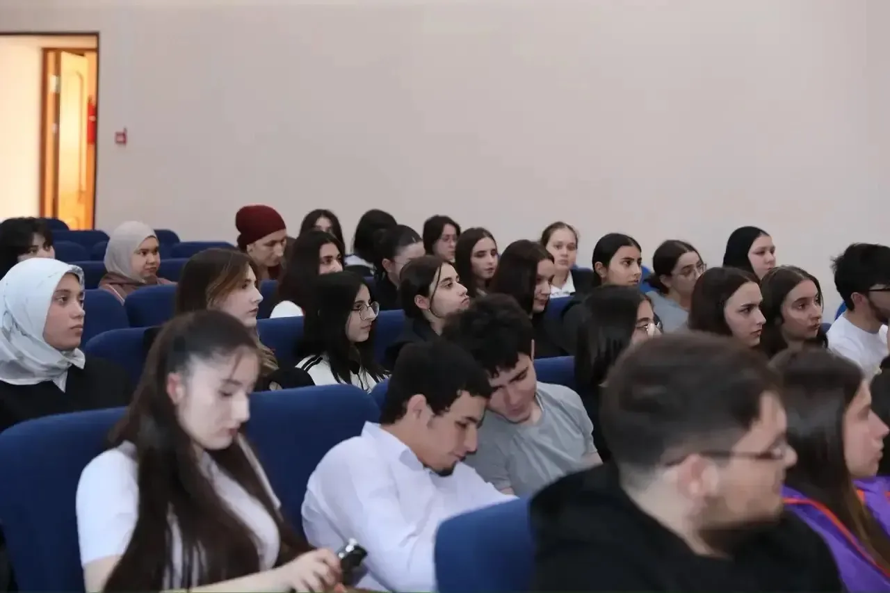 Сегодня в АНО «Дагестанский профессиональный педагогический колледж» завершился очный этап обучения волонтеров и общественных наблюдателей, задействованных в реализации федерального проекта «Формирование комфортной городской...