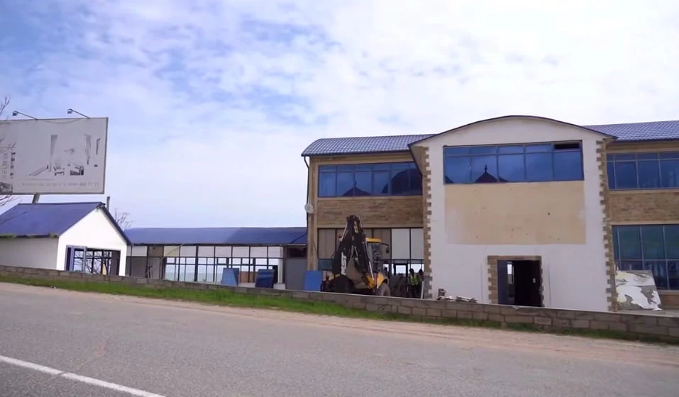 В Дербенте сносят ресторан для проекта новой двухъярусной набережной В Дербенте сносят ресторан для проекта новой двухъярусной набережной