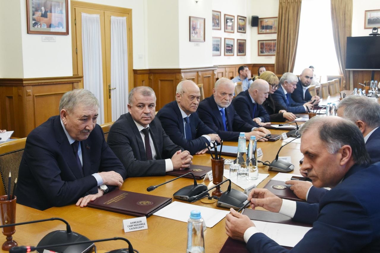 Президиум определил дату 55-й сессии Народного Собрания Президиум Народного Собрания Республики Дагестан под председательством Первого вице-спикера Юрия Левицкого определил дату проведения 55-й сессии парламента седьмого... Президиум определил дату 55-й сессии Народного Собрания Президиум Народного Собрания Республики Дагестан под председательством Первого вице-спикера Юрия Левицкого определил дату проведения 55-й сессии парламента седьмого...