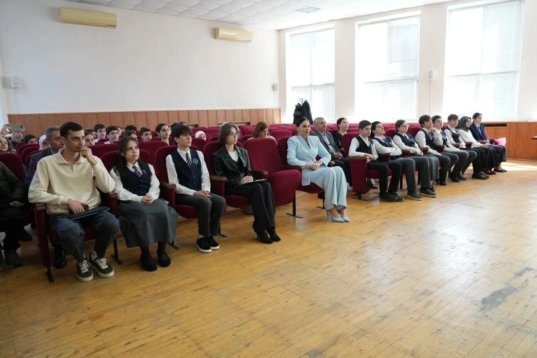 В Каспийске состоялось чествование победителей Всероссийского форума научной молодёжи «Шаг в будущее» В Каспийске состоялось чествование победителей Всероссийского форума научной молодёжи «Шаг в будущее»