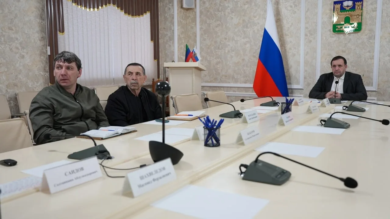 Корголи Корголиев принял участие в совещании по вопросам ликвидации последствий паводков Корголи Корголиев принял участие в совещании по вопросам ликвидации последствий паводков