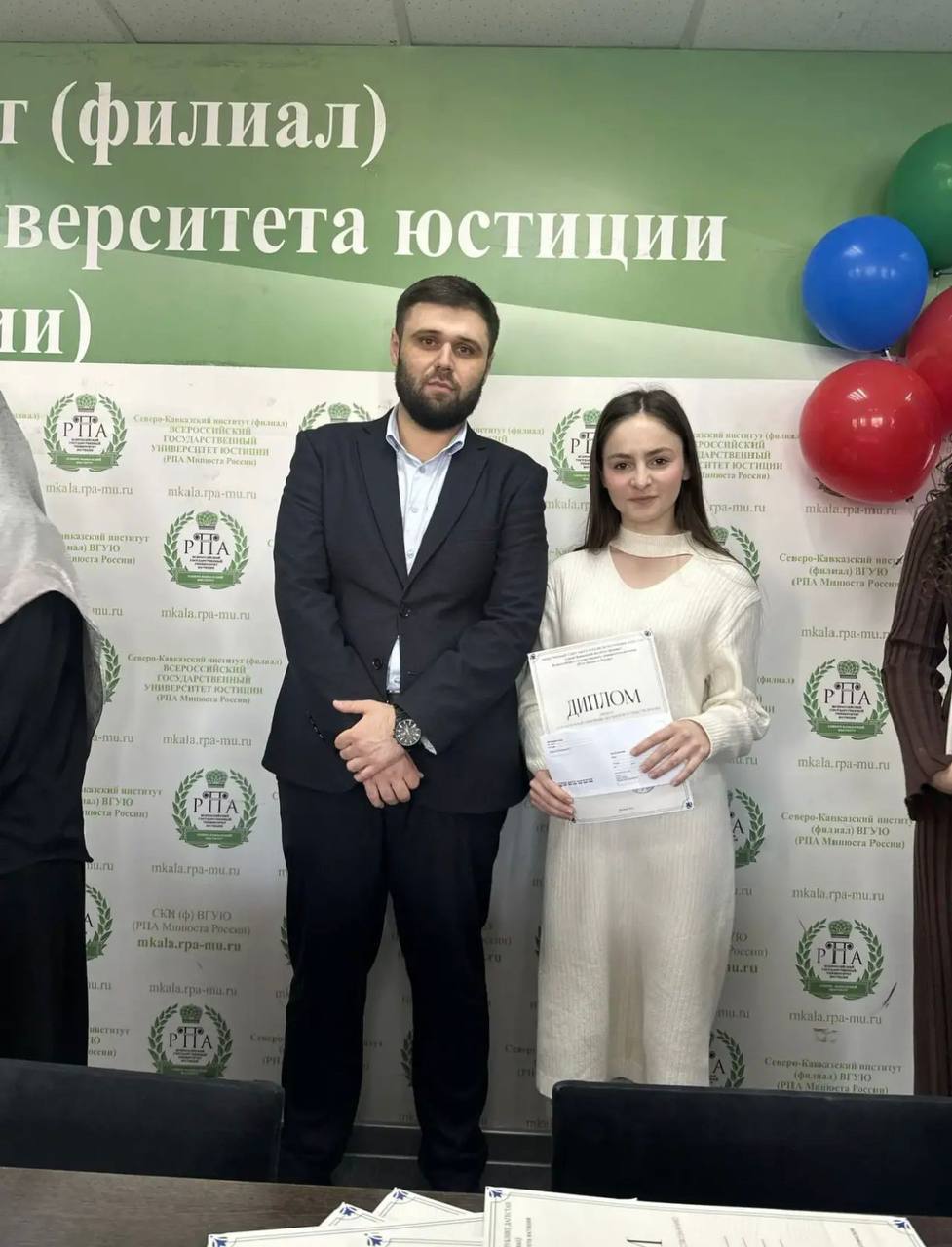 Школьники из Хасавюрта заняли призовые места на региональной олимпиаде по обществознанию Школьники из Хасавюрта заняли призовые места на региональной олимпиаде по обществознанию