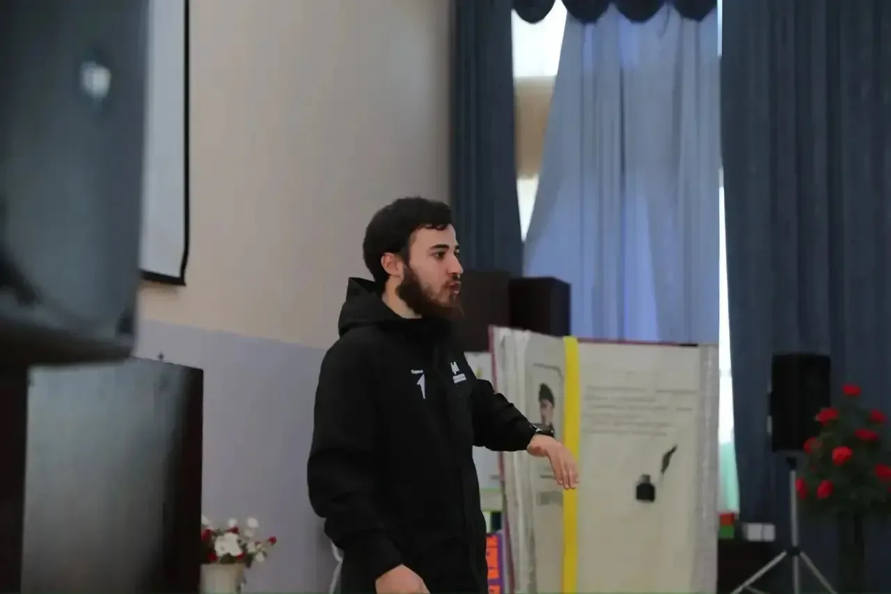 Сегодня в АНО «Дагестанский профессиональный педагогический колледж» завершился очный этап обучения волонтеров и общественных наблюдателей, задействованных в реализации федерального проекта «Формирование комфортной городской... Сегодня в АНО «Дагестанский профессиональный педагогический колледж» завершился очный этап обучения волонтеров и общественных наблюдателей, задействованных в реализации федерального проекта «Формирование комфортной городской...