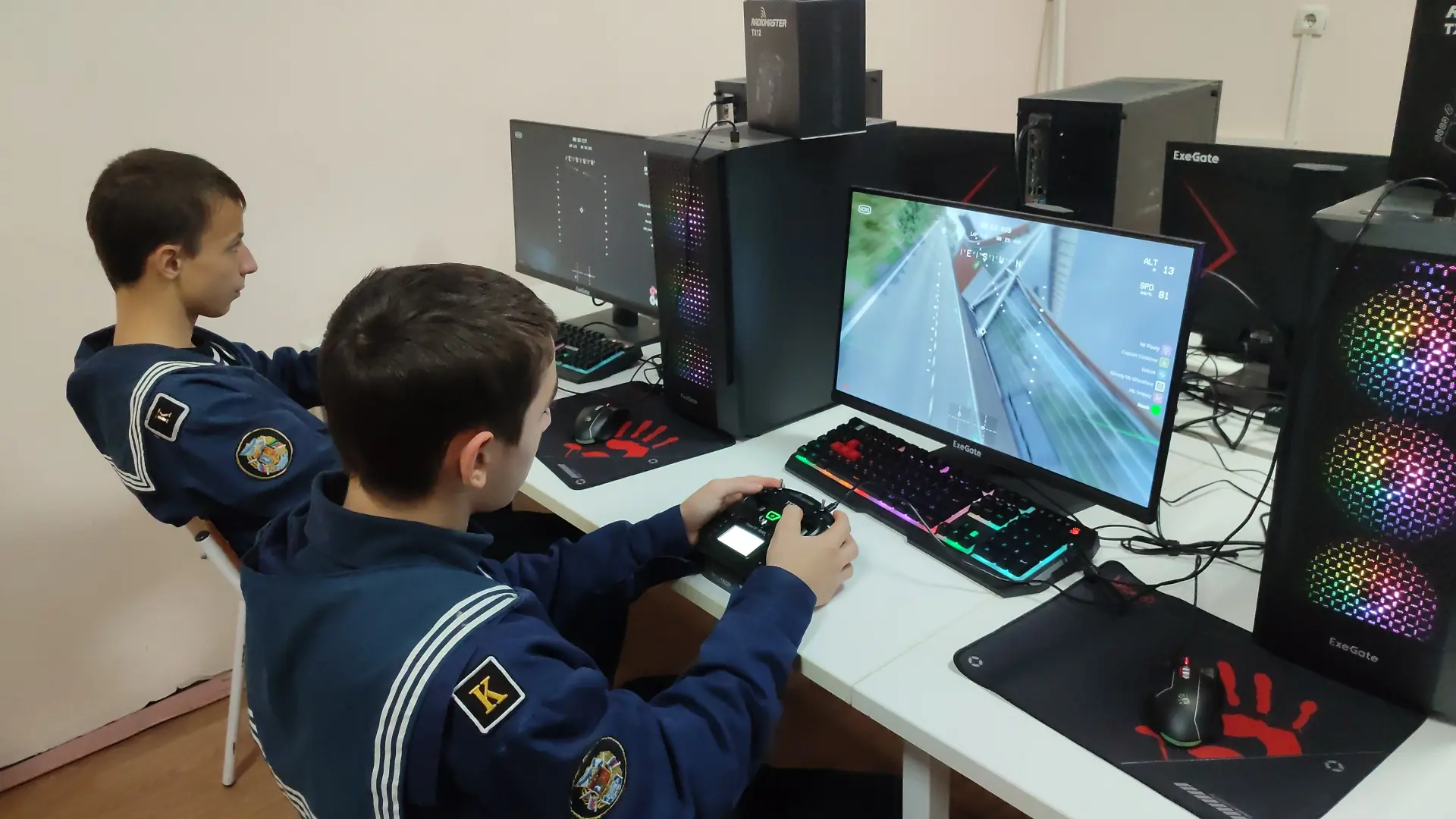 Кадеты осваивают профессию оператора БПЛА Кадеты осваивают профессию оператора БПЛА