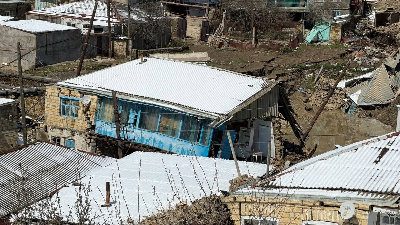 Порядка 200 домов предварительно пострадало из-за оползней в горах Дагестана