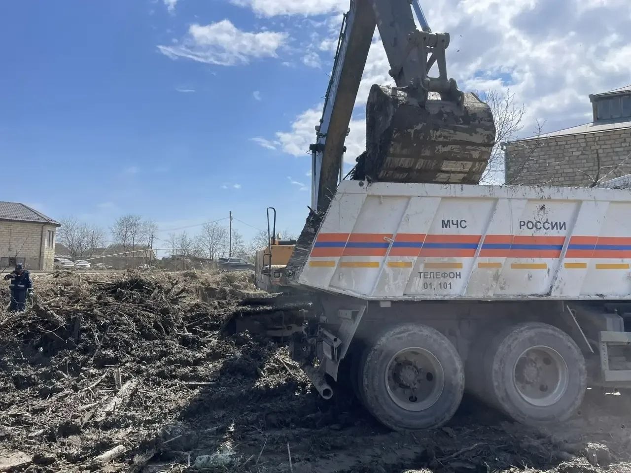 В Дербенстком районе не прекращаются работы по ликвидации последствий стихийного бедствия, прошедшего в республике В Дербенстком районе не прекращаются работы по ликвидации последствий стихийного бедствия, прошедшего в республике