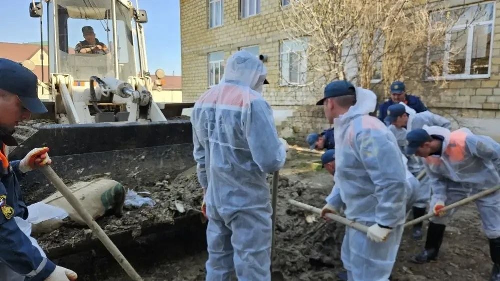 В Дербенстком районе не прекращаются работы по ликвидации последствий стихийного бедствия, прошедшего в республике В Дербенстком районе не прекращаются работы по ликвидации последствий стихийного бедствия, прошедшего в республике