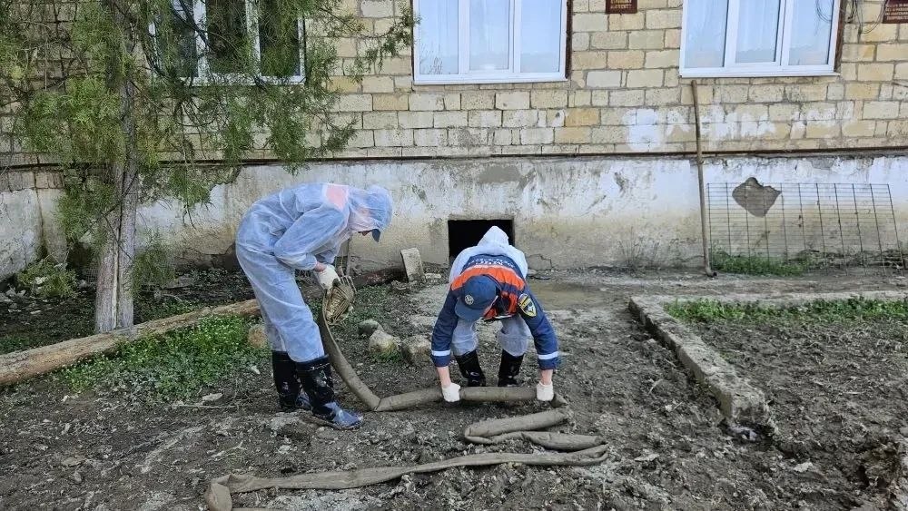 В Дербенстком районе не прекращаются работы по ликвидации последствий стихийного бедствия, прошедшего в республике В Дербенстком районе не прекращаются работы по ликвидации последствий стихийного бедствия, прошедшего в республике