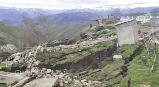 Дорогу в Уркарах, построенную два года назад, сдвинуло на несколько метров