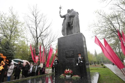 ����� 1000 ������� ����� ����������� ��������������� ����� ������ ������ � ���������