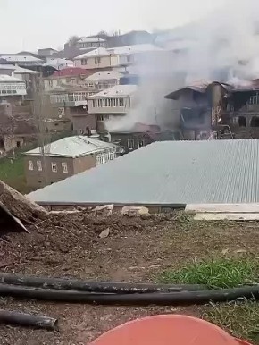 �� ��������� ������ ���������� ����� � 2 ����� ����, ���������� � 4 ������������