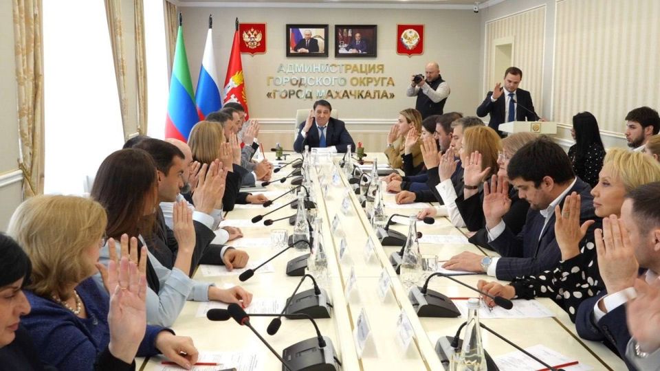 Эмилия Шахабутиновна: Как координатор федерального партийного проекта «Мир возможностей» в Дагестане выступила на заседании Махачкалинского местного политсовета «Единой России» с итогами реализации Эмилия Шахабутиновна: Как координатор федерального партийного проекта «Мир возможностей» в Дагестане выступила на заседании Махачкалинского местного политсовета «Единой России» с итогами реализации