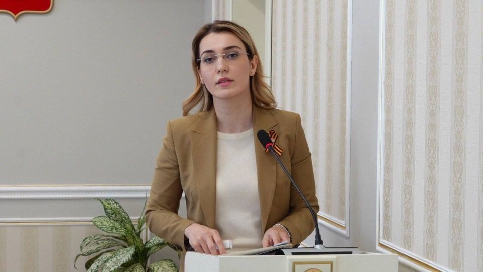 Эмилия Шахабутиновна: Как координатор федерального партийного проекта «Мир возможностей» в Дагестане выступила на заседании Махачкалинского местного политсовета «Единой России» с итогами реализации