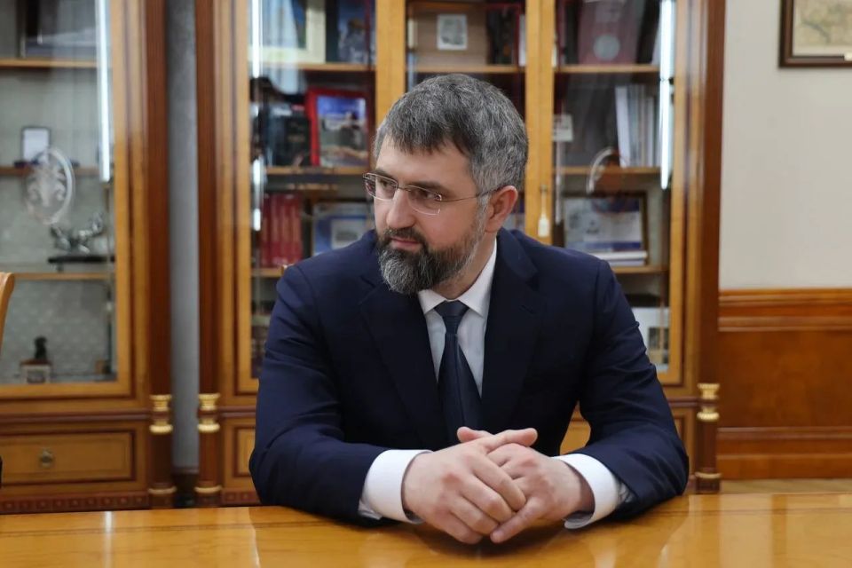 Общественно-политическую и социально-экономическую обстановку в Дагестане обсудили Юрий Чайка и Фёдор Щукин Общественно-политическую и социально-экономическую обстановку в Дагестане обсудили Юрий Чайка и Фёдор Щукин