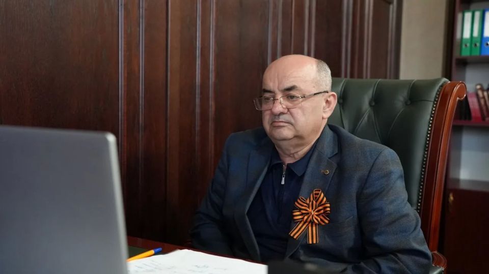 Администрация Хасавюрта приняла участие в совещании по вопросам ликвидации последствий паводков в РД Администрация Хасавюрта приняла участие в совещании по вопросам ликвидации последствий паводков в РД