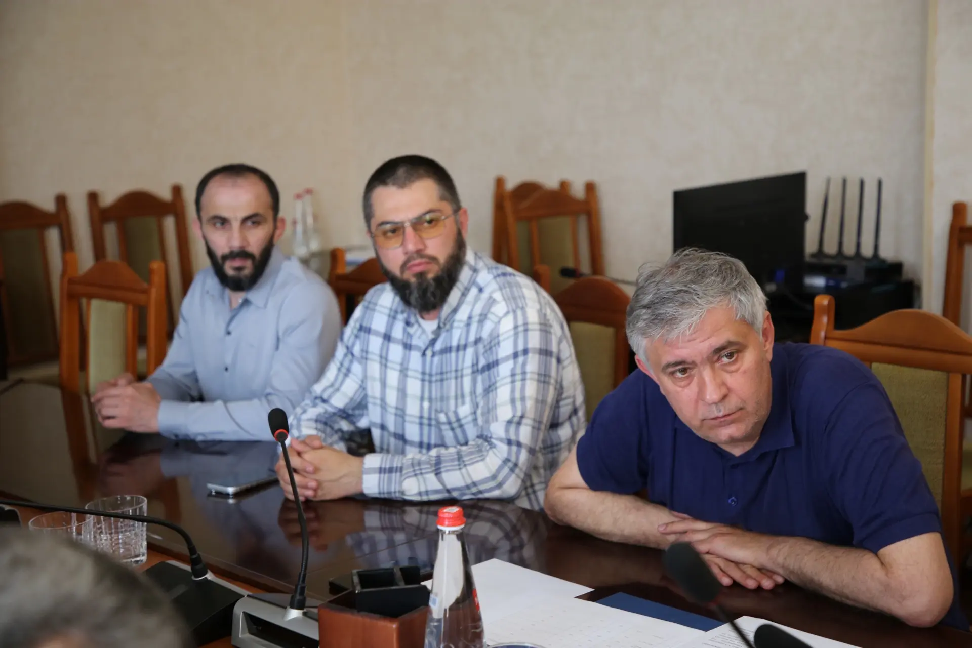 В Минэкономразвития Дагестана обсудили развитие безналичного оборота В Минэкономразвития Дагестана обсудили развитие безналичного оборота