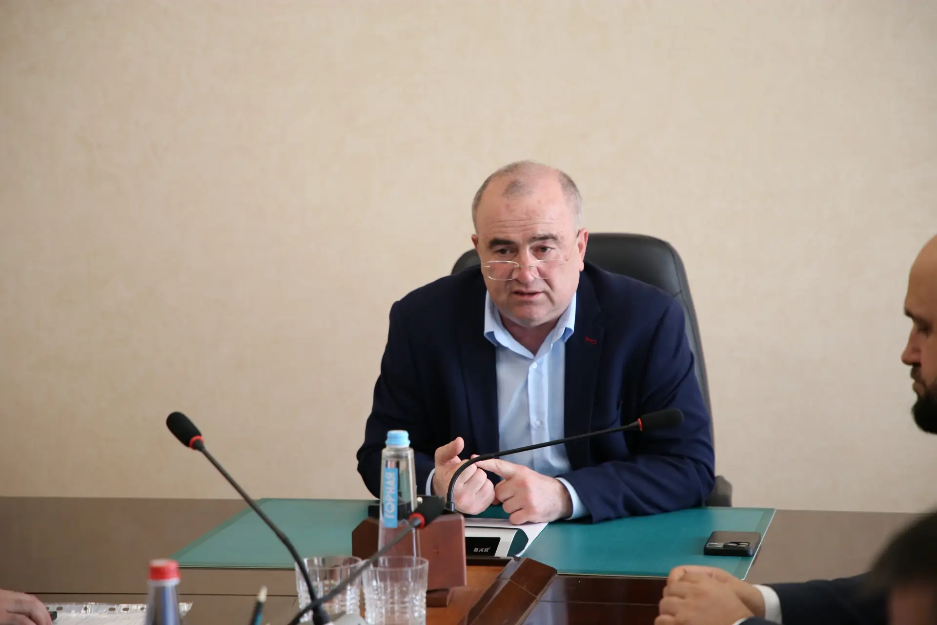 В Минэкономразвития Дагестана обсудили развитие безналичного оборота В Минэкономразвития Дагестана обсудили развитие безналичного оборота