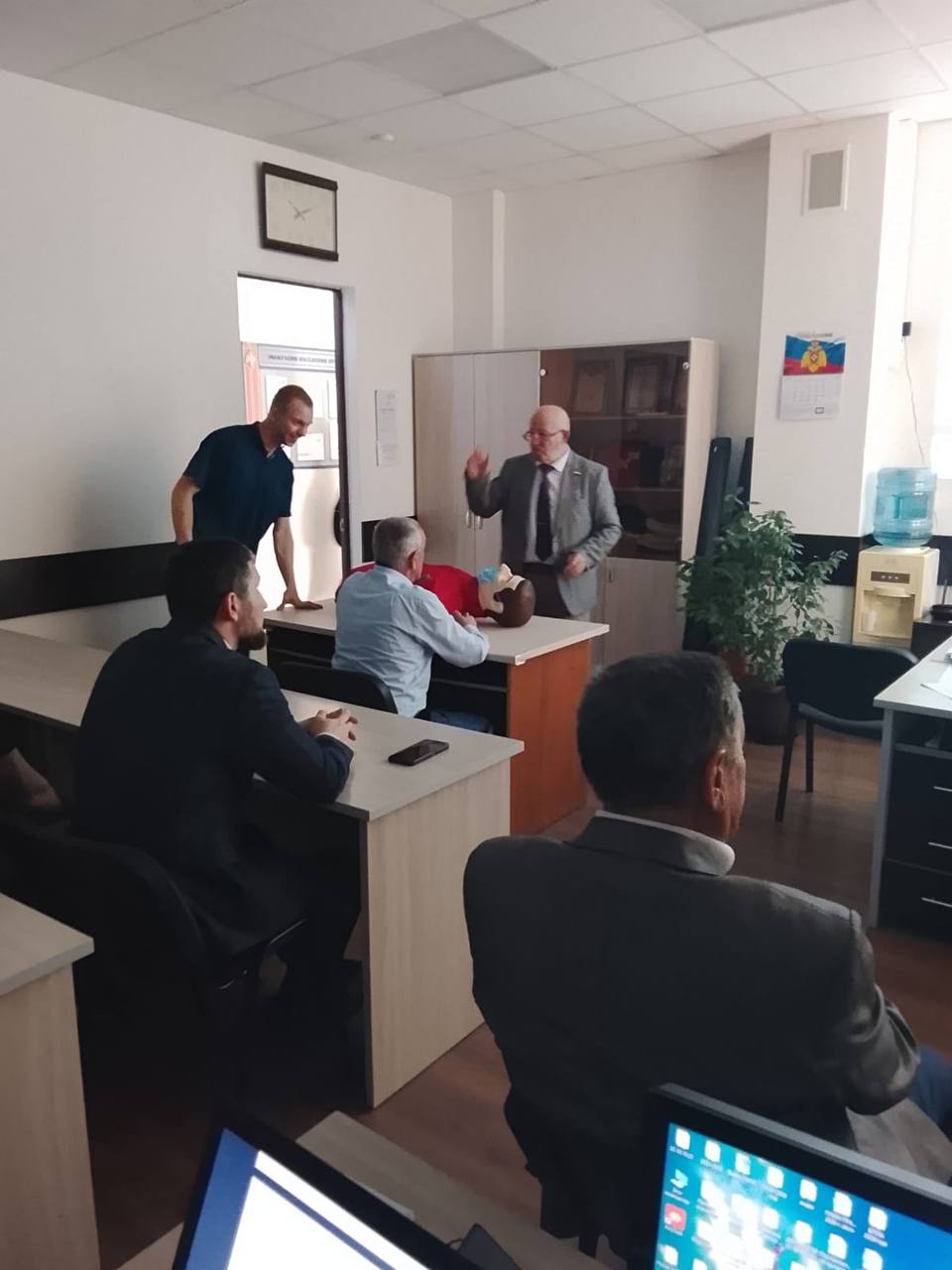 13-14 мая на Курсах ГО МКУ «Управление по делам ГО и ЧС г. Каспийск» прошли обучение командиры групп и звеньев по обслуживанию убежищ и укрытий организаций города 13-14 мая на Курсах ГО МКУ «Управление по делам ГО и ЧС г. Каспийск» прошли обучение командиры групп и звеньев по обслуживанию убежищ и укрытий организаций города
