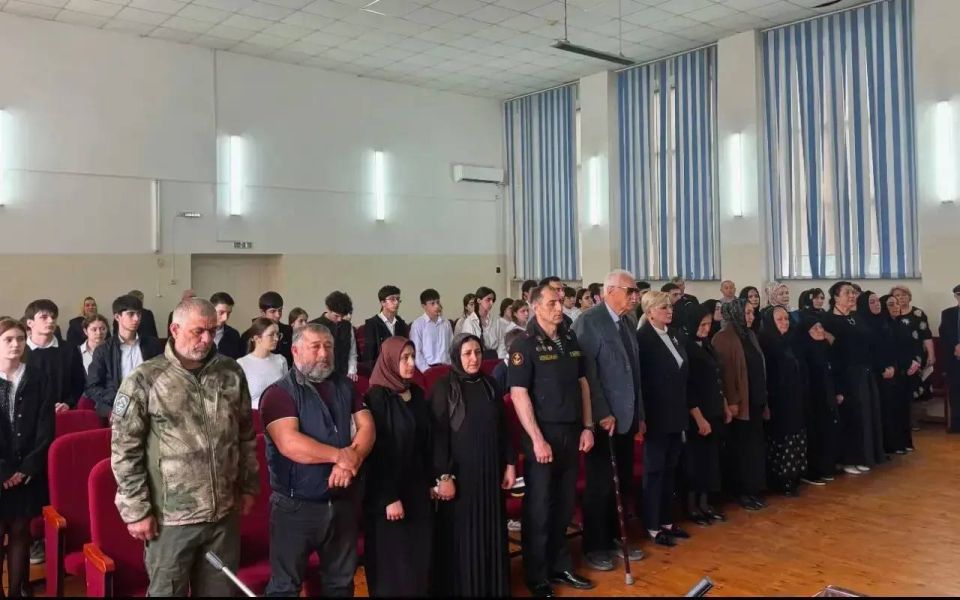 Председатель Комитета Народного Собрания Республики Дагестан Елена Павлюченко приняла участие в I Международном литературном фестивале «Истоки», посвященном дню рождения выдающегося поэта Дагестана Сулеймана Стальского Председатель Комитета Народного Собрания Республики Дагестан Елена Павлюченко приняла участие в I Международном литературном фестивале «Истоки», посвященном дню рождения выдающегося поэта Дагестана Сулеймана Стальского