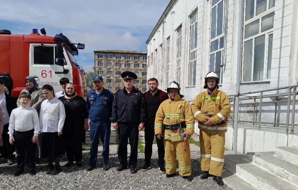 Каждая секунда на счету: в школе-интернате села Черняевка прошла тренировочная эвакуация Каждая секунда на счету: в школе-интернате села Черняевка прошла тренировочная эвакуация