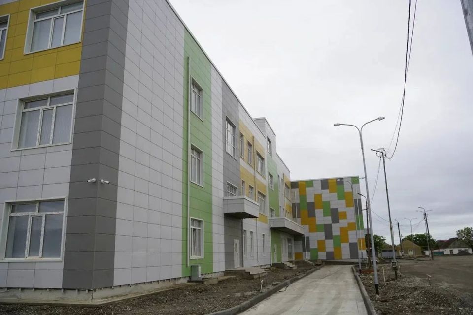 В Хасавюрте и Кизилюрте завершается строительство трех новых объектов образования В Хасавюрте и Кизилюрте завершается строительство трех новых объектов образования