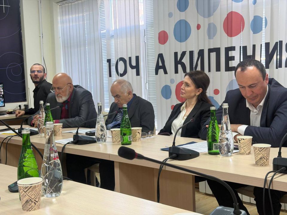 Начальник Управления экономики, инвестиций и предпринимательства администрации города Махачкалы Ибрагимова Заира Абдурахмановна приняла участие в IV Международной научно-практической конференции «Бизнес-структуры в условиях... Начальник Управления экономики, инвестиций и предпринимательства администрации города Махачкалы Ибрагимова Заира Абдурахмановна приняла участие в IV Международной научно-практической конференции «Бизнес-структуры в условиях...