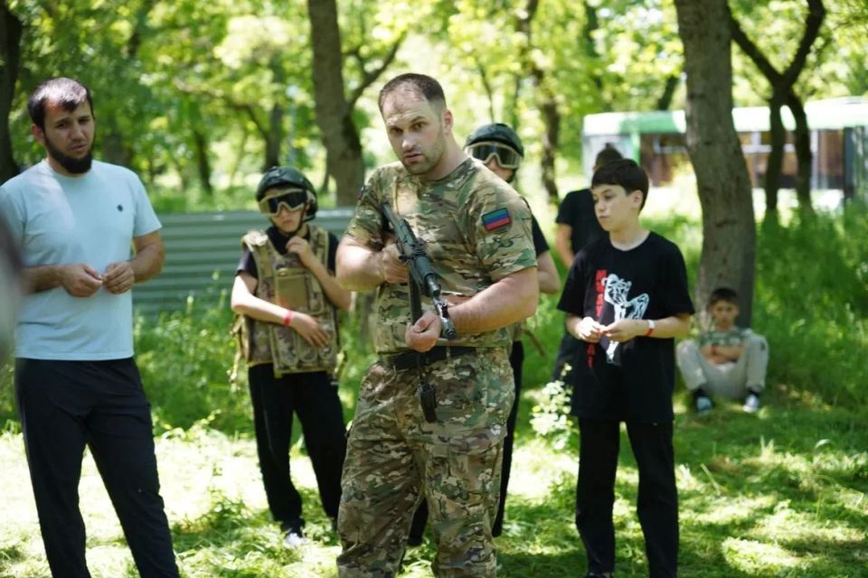 В Дагестане проходит республиканский этап «Зарницы 2.0» В Дагестане проходит республиканский этап «Зарницы 2.0»