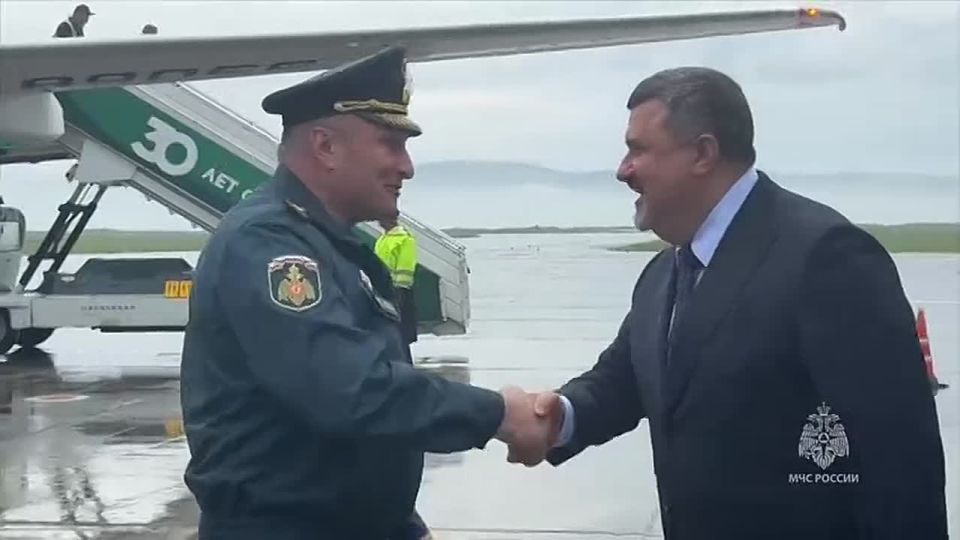 Глава МЧС России Александр Куренков прибыл в Дагестан для проведения заседания правительственной комиссии по ликвидации последствий паводков в Дагестане и Чечне