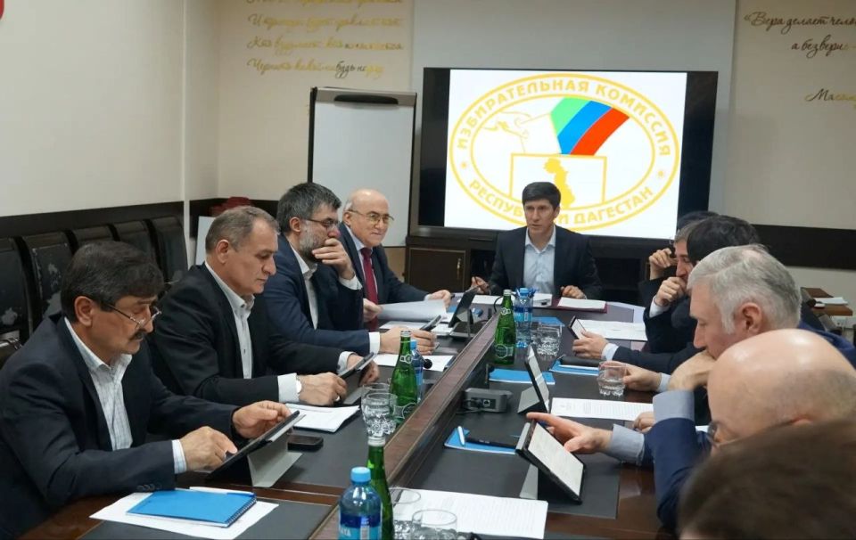 Под председательством Магомеда Дибирова состоялось заседание Избирательной комиссии РД