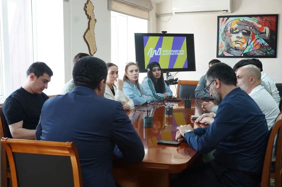 Поблагодарили наших партнеров, блогеров и тех, кто был рядом с нами, помогал в волонтерском штабе #МЫВМЕСТЕ, поддерживал пострадавших и не оставался в стороне Поблагодарили наших партнеров, блогеров и тех, кто был рядом с нами, помогал в волонтерском штабе #МЫВМЕСТЕ, поддерживал пострадавших и не оставался в стороне