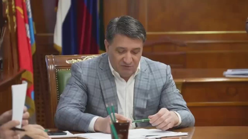 Администрация Махачкалы помогла с ремонтом жилья и покупкой новой мебели бабушке участника СВО