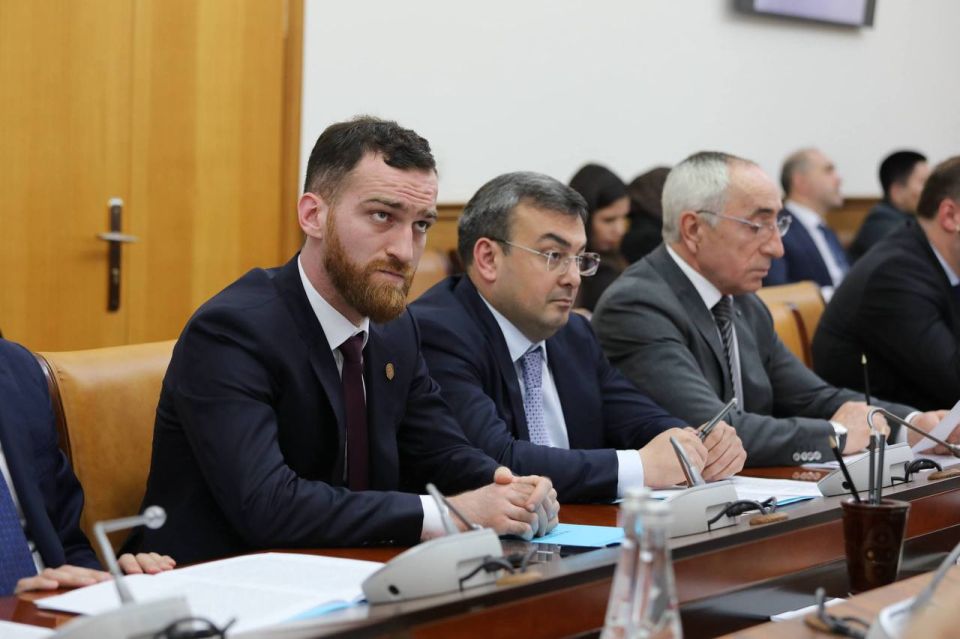 Заседание Правительства Дагестана провёл накануне премьер-министр республики Магомед Рамазанов Заседание Правительства Дагестана провёл накануне премьер-министр республики Магомед Рамазанов