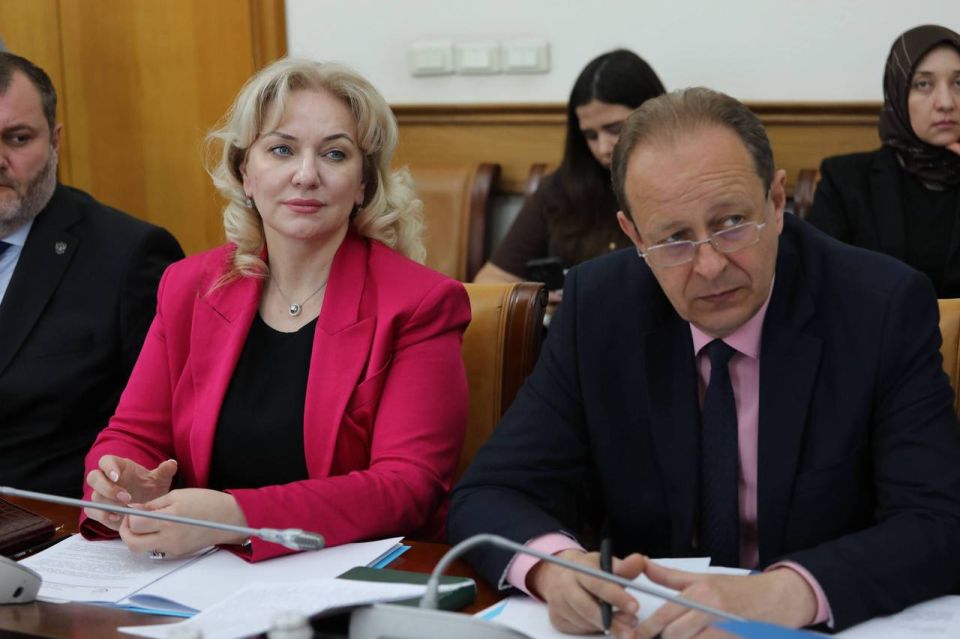 Заседание Правительства Дагестана провёл накануне премьер-министр республики Магомед Рамазанов Заседание Правительства Дагестана провёл накануне премьер-министр республики Магомед Рамазанов