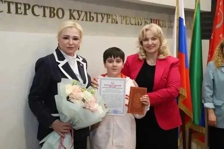 Елена Павлюченко поздравила победителей IV Всероссийского фестиваля «Российская школьная весна» Елена Павлюченко поздравила победителей IV Всероссийского фестиваля «Российская школьная весна»