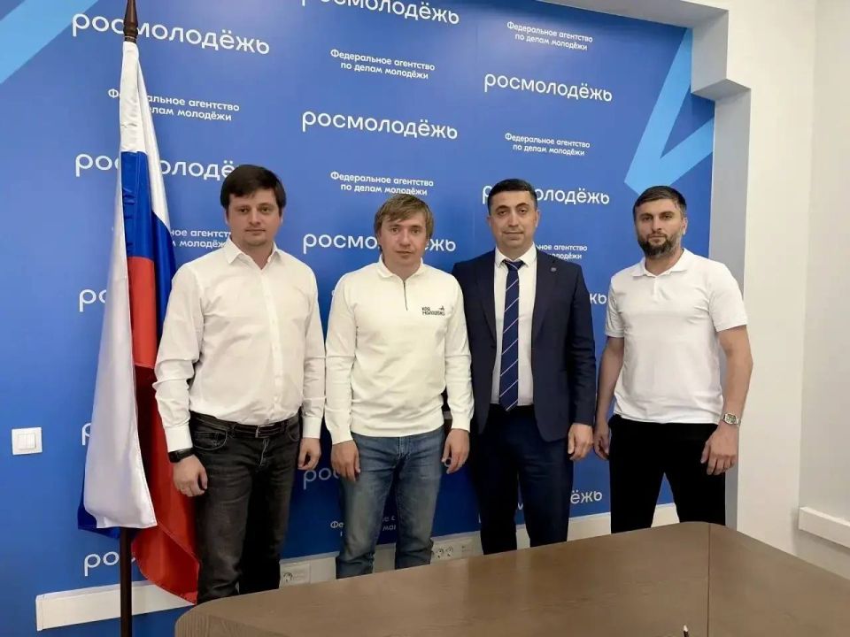 Камил Саидов обсудил с руководителем Росмолодёжи Григорием Гуровым развитие молодёжной политики в Дагестане