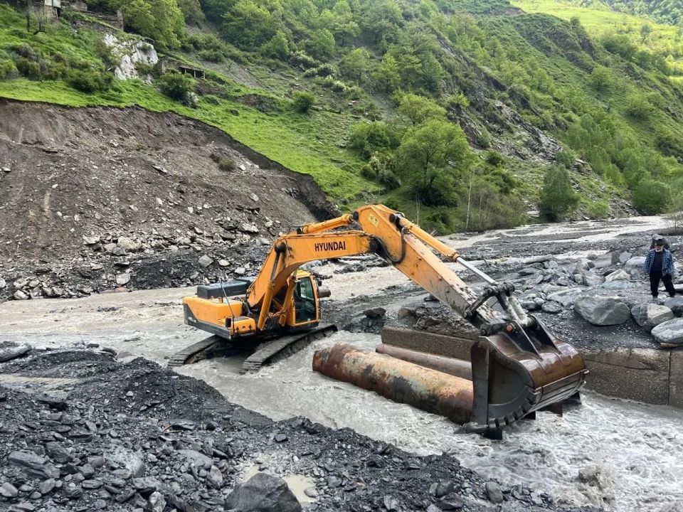 Дорожники восстановили транспортное сообщение с селами Цумадинского района