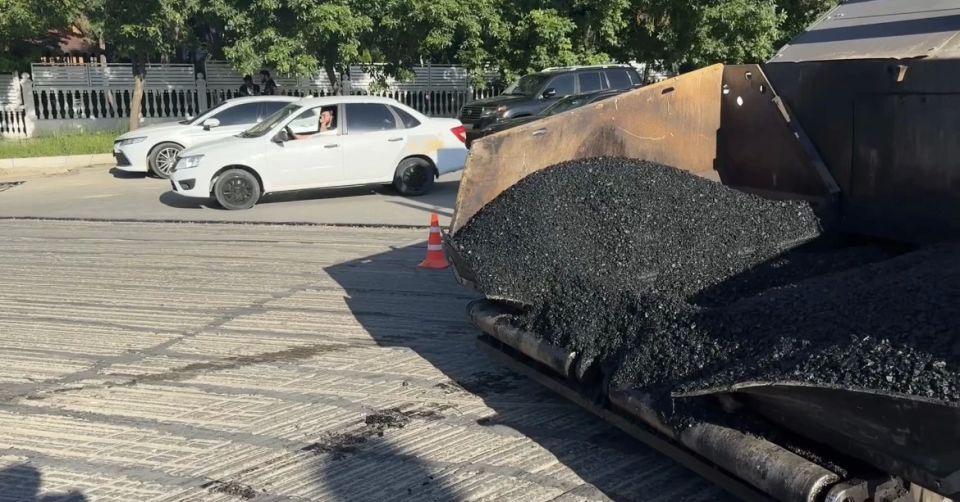 В Махачкале в течение дня подходили дорожные работы В Махачкале в течение дня подходили дорожные работы