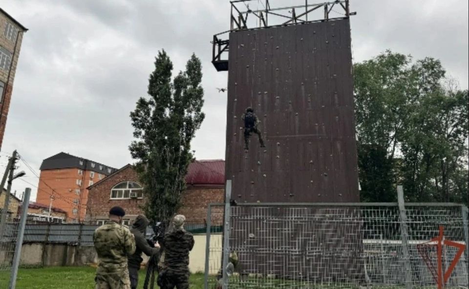 Съемочная группа телеканала «НТВ» побывала в дагестанском ОМОН «Горец» Съемочная группа телеканала «НТВ» побывала в дагестанском ОМОН «Горец»