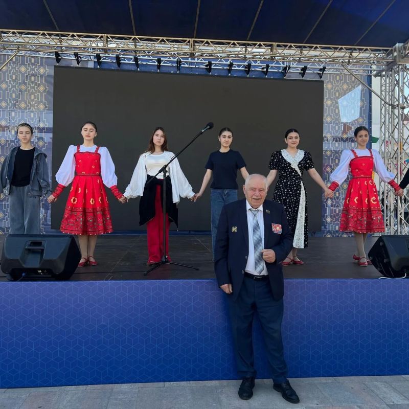 Праздник детства продолжается