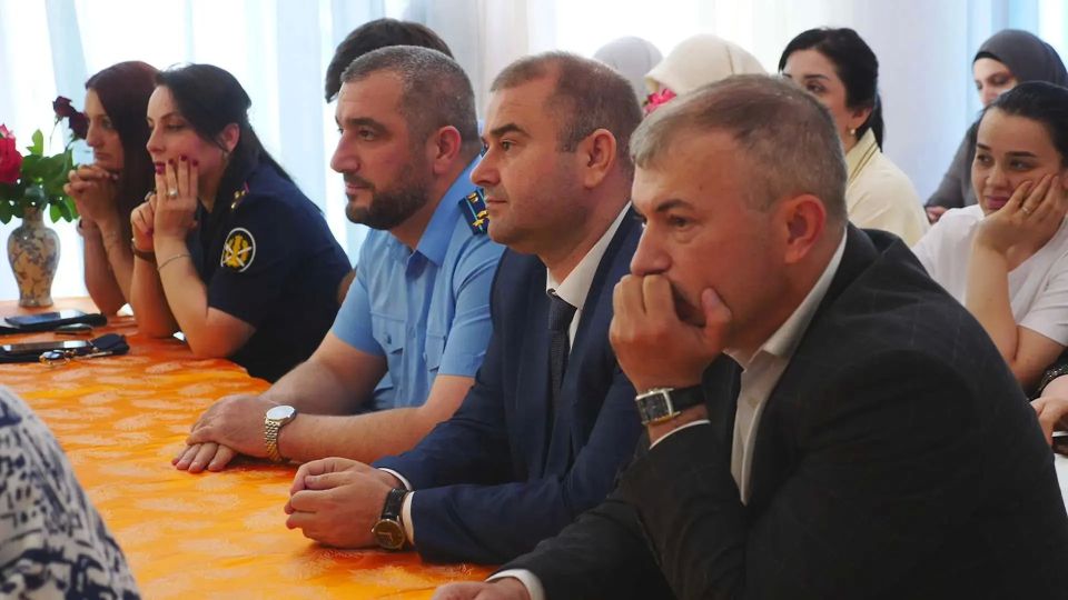 Большой праздник. В Хасавюртовском районе масштабно отметили День защиты детей Большой праздник. В Хасавюртовском районе масштабно отметили День защиты детей