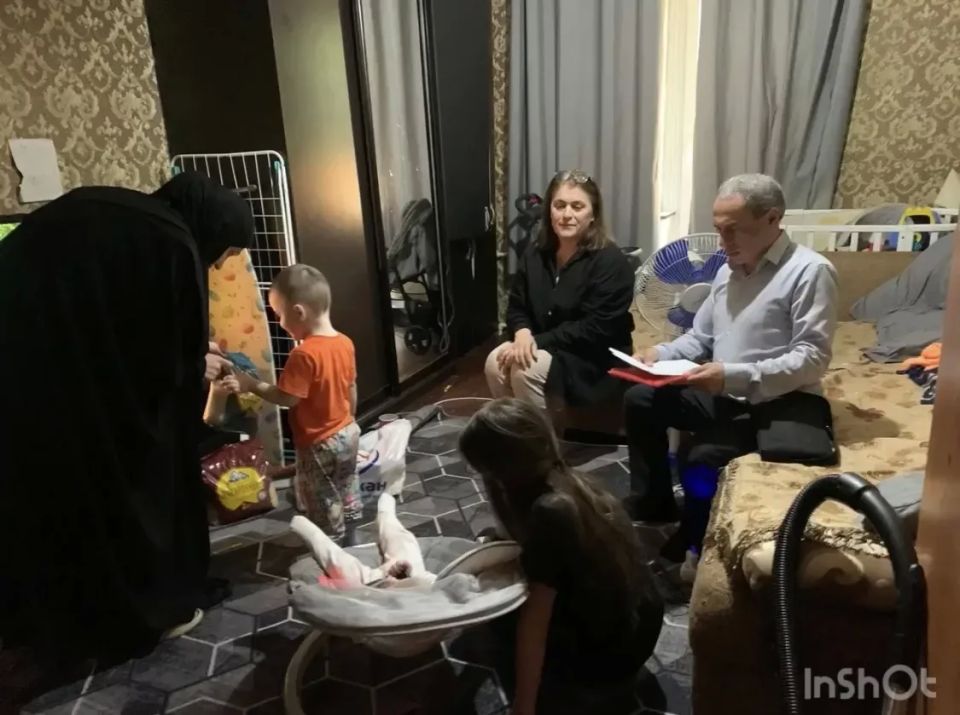 Подарить улыбку ребенку: как в Махачкале согревали детские сердца Подарить улыбку ребенку: как в Махачкале согревали детские сердца