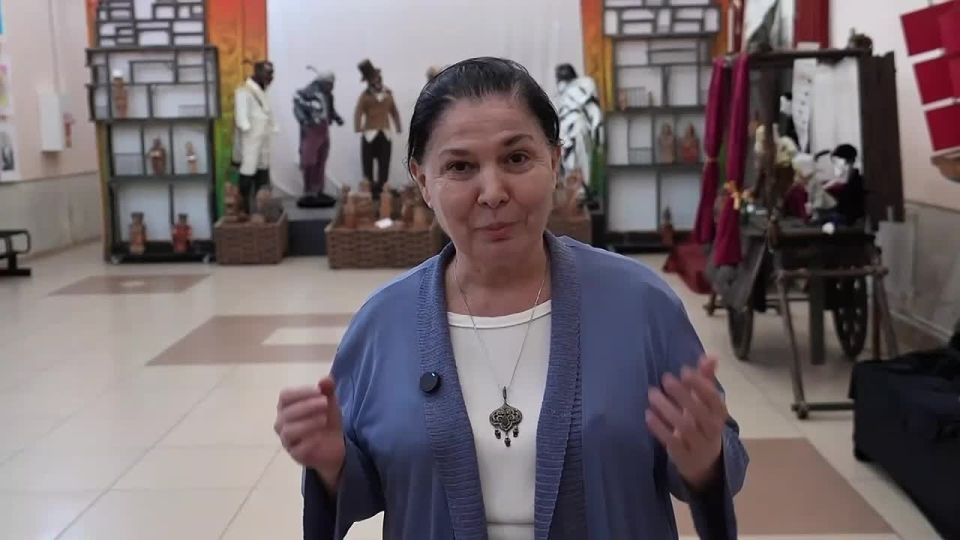 Сегодня в рамках празднования Международного дня защиты детей в Кукольном театре столицы состоялось театрализованное представление для юных зрителей