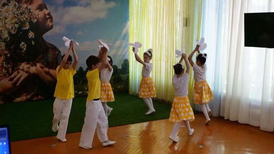 Большой праздник. В Хасавюртовском районе масштабно отметили День защиты детей Большой праздник. В Хасавюртовском районе масштабно отметили День защиты детей