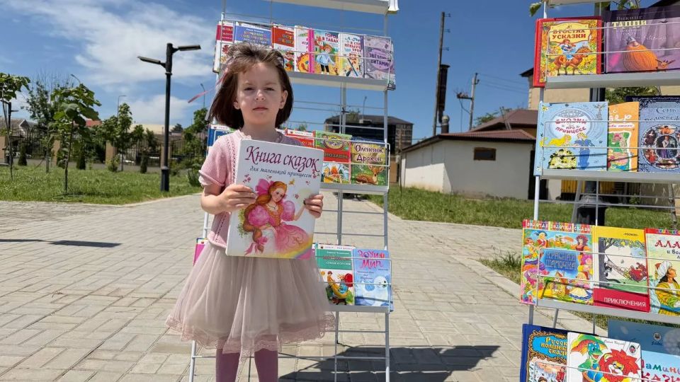 Библиотека Хасавюрта приняла участие в праздновании Международного дня защиты детей Библиотека Хасавюрта приняла участие в праздновании Международного дня защиты детей