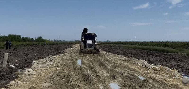 В дагестанском поселке Мамедкала началась подготовка площадки и подъездных путей для строительства 48 новых жилых домов