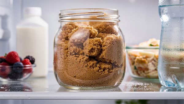 Как избежать превращения коричневого сахара в камень?