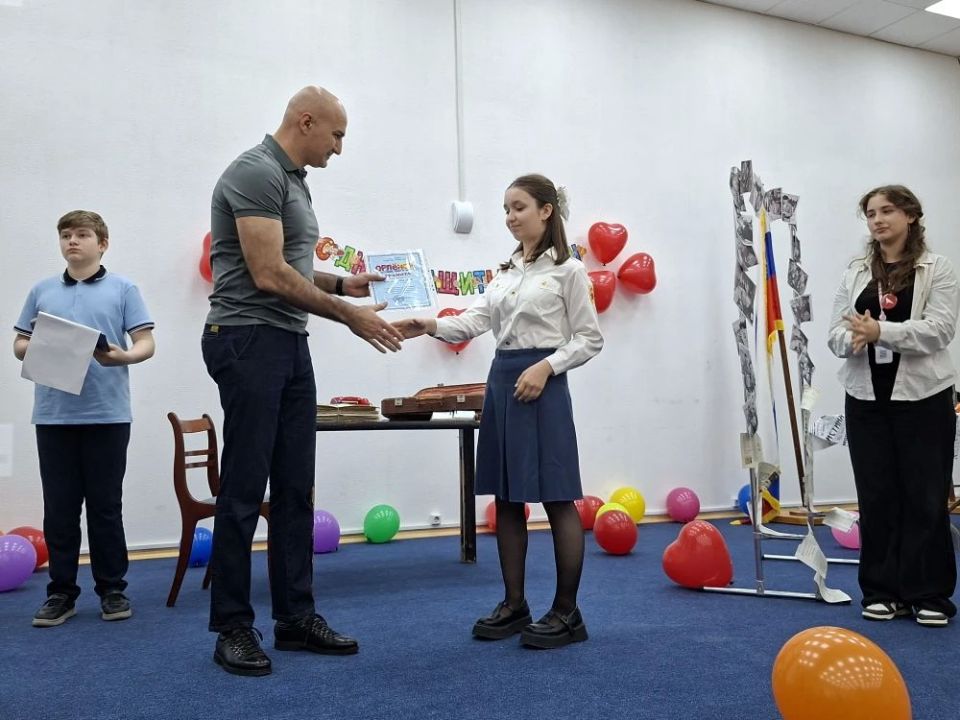 В доме журналистов Дагестана прошел детский праздник, устроенный газетой «Орленок Дагестана» В доме журналистов Дагестана прошел детский праздник, устроенный газетой «Орленок Дагестана»