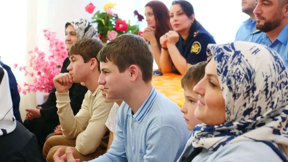 Большой праздник. В Хасавюртовском районе масштабно отметили День защиты детей Большой праздник. В Хасавюртовском районе масштабно отметили День защиты детей