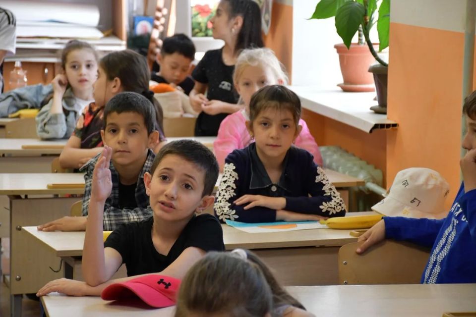 "Что в имени тебе моём?" — писал когда - то великий поэт "Что в имени тебе моём?" — писал когда - то великий поэт
