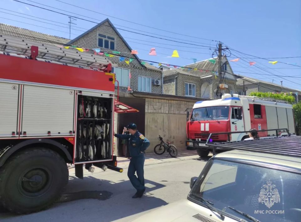 Оперативная работа спасателей в Махачкале Оперативная работа спасателей в Махачкале